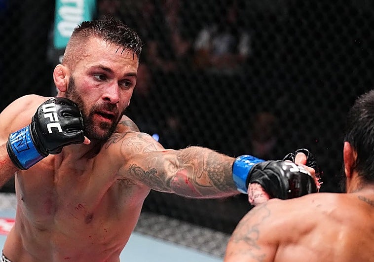 Hecher Sosa debuta con victoria en la UFC